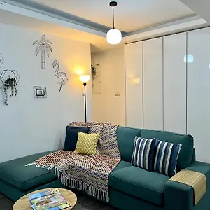 Fat Cow Apartment
